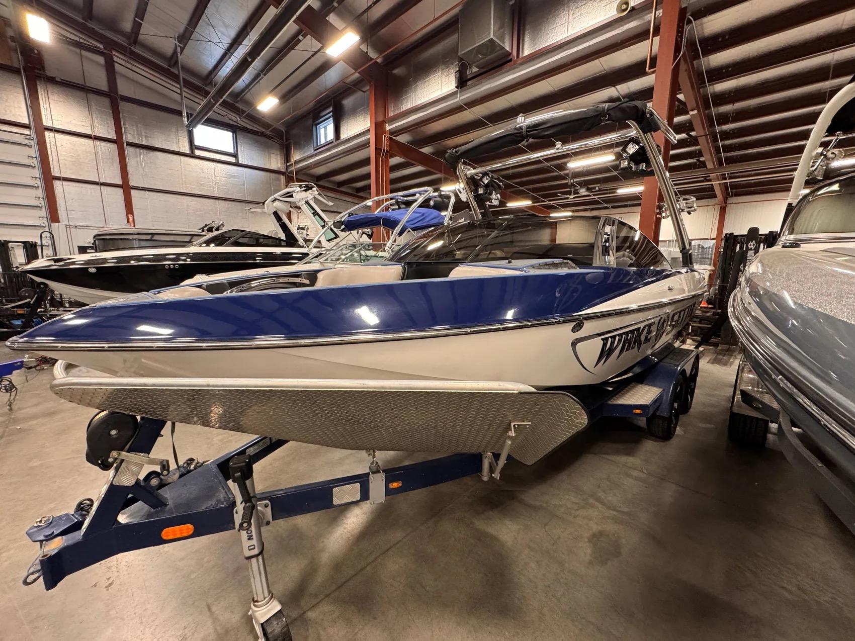 2013 Malibu Wakesetter VLX