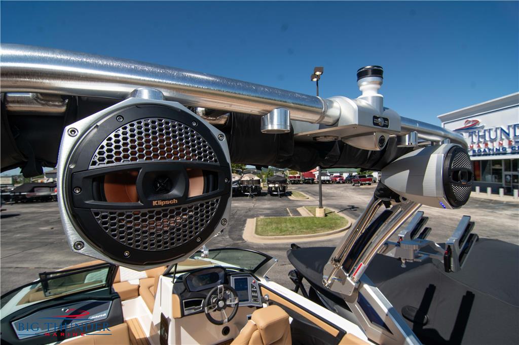 2023 MasterCraft X24