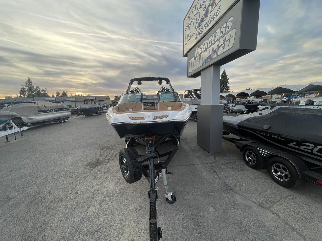 boat.Title