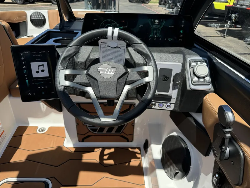 2025 Malibu 23 MXZ