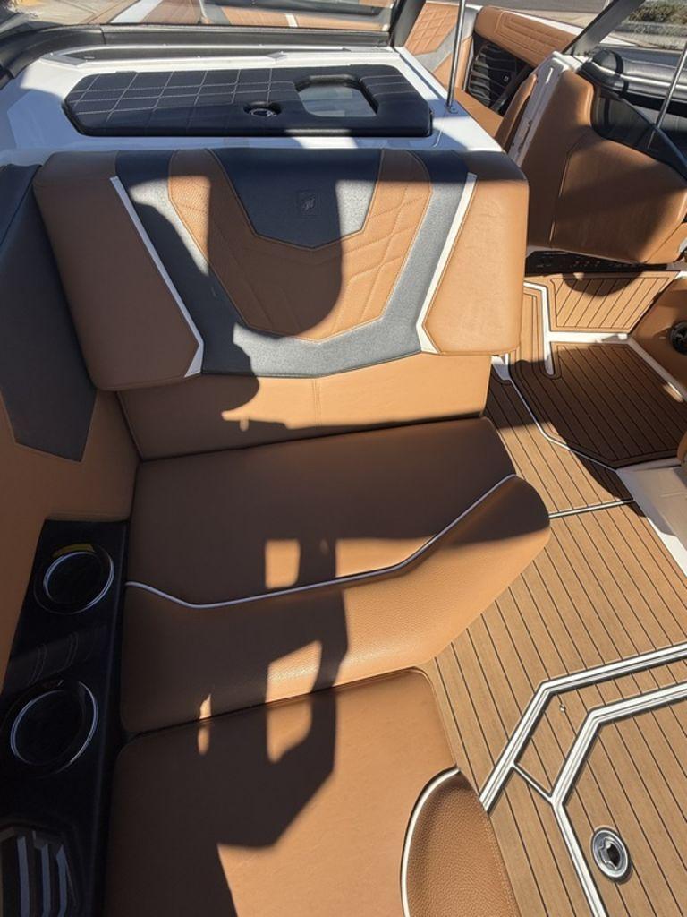 2021 Nautique G25