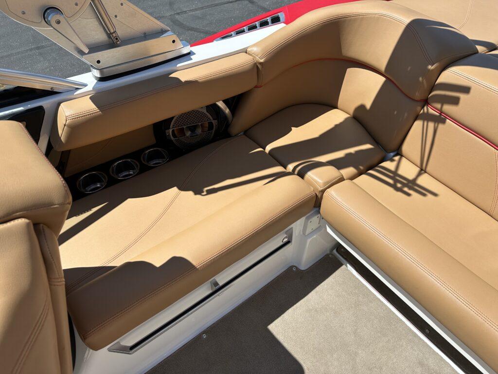 2019 MasterCraft XT21