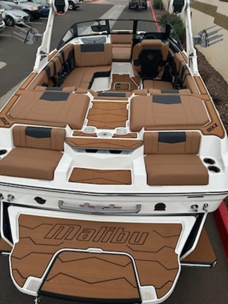 2025 Malibu 22 MXZ