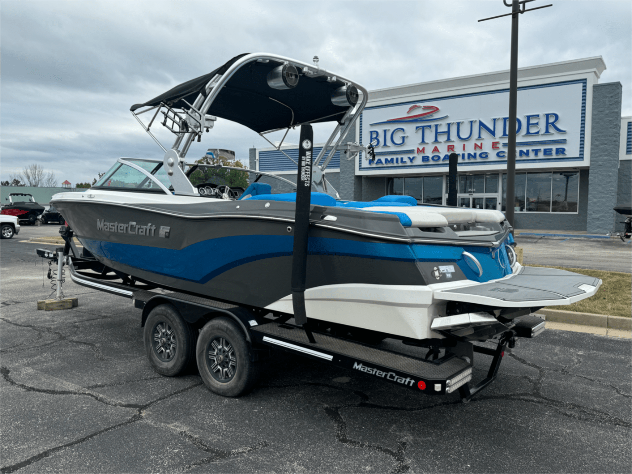 boat.Title