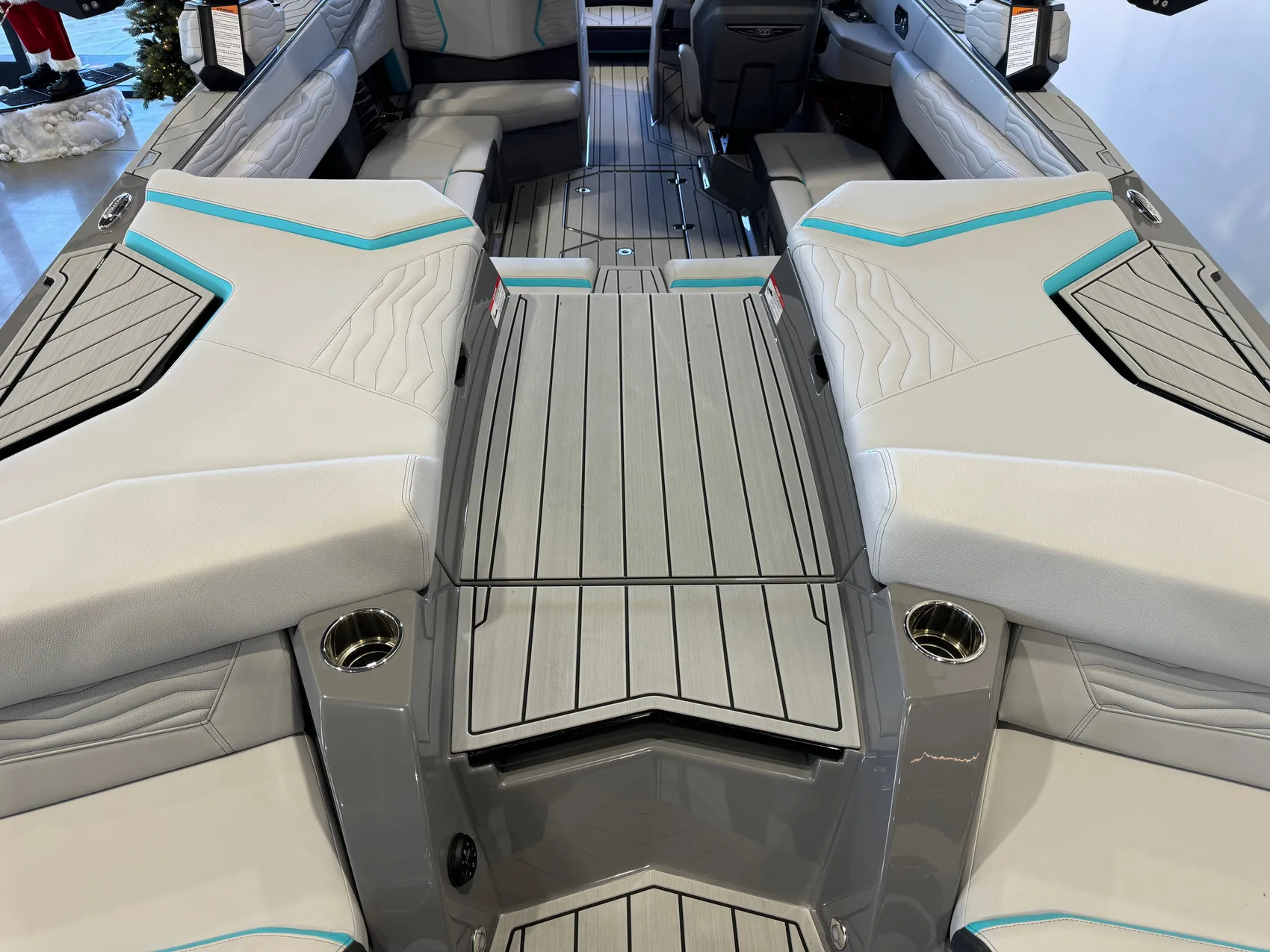 2025 Nautique G23
