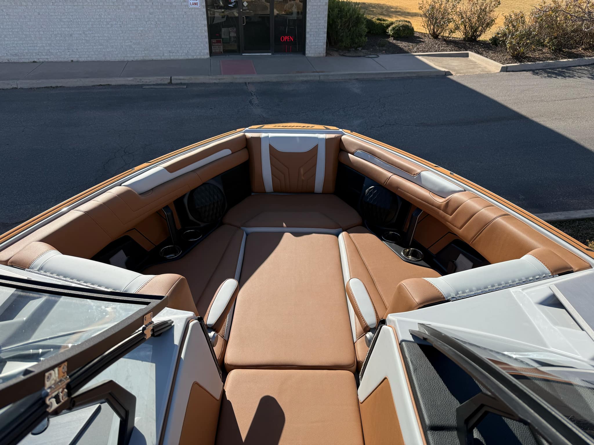 2025 Malibu 25LSV