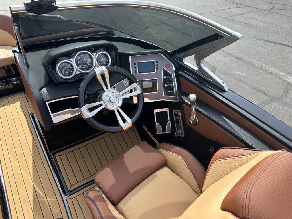 2018 MasterCraft XT21