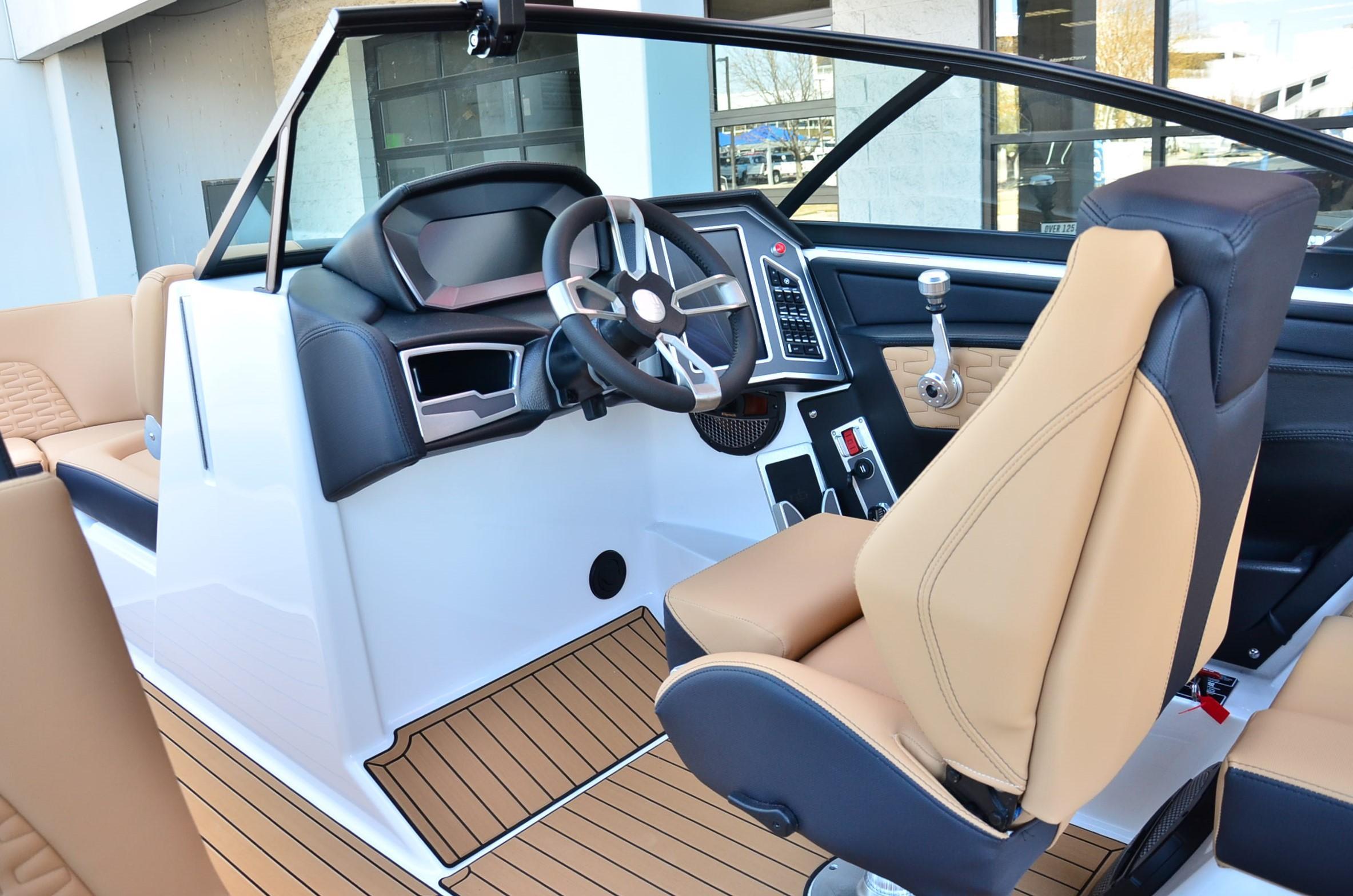2024 MasterCraft X22 – Classic MasterCraft ProTour Red! 2024 Model Year End Clearance!