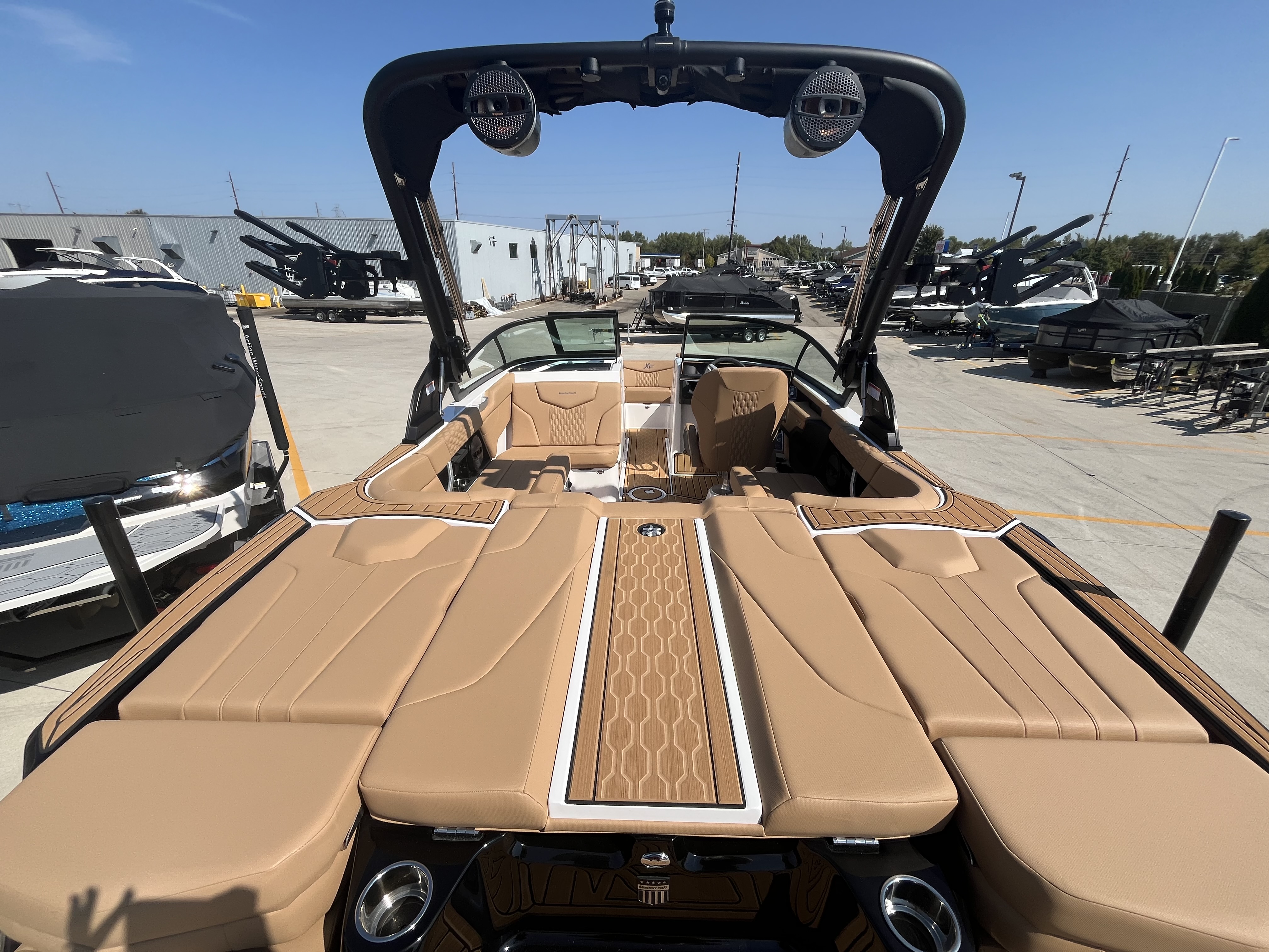 2025 MasterCraft XT20