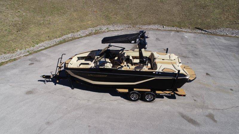 2025 Nautique G23