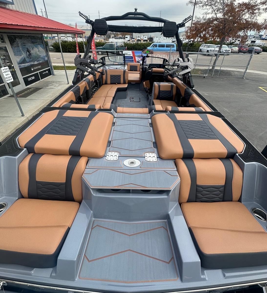 2025 Malibu 24 MXZ