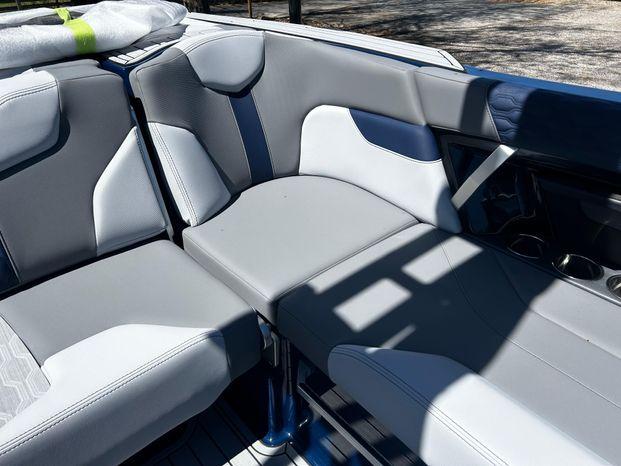 2024 MasterCraft XT23