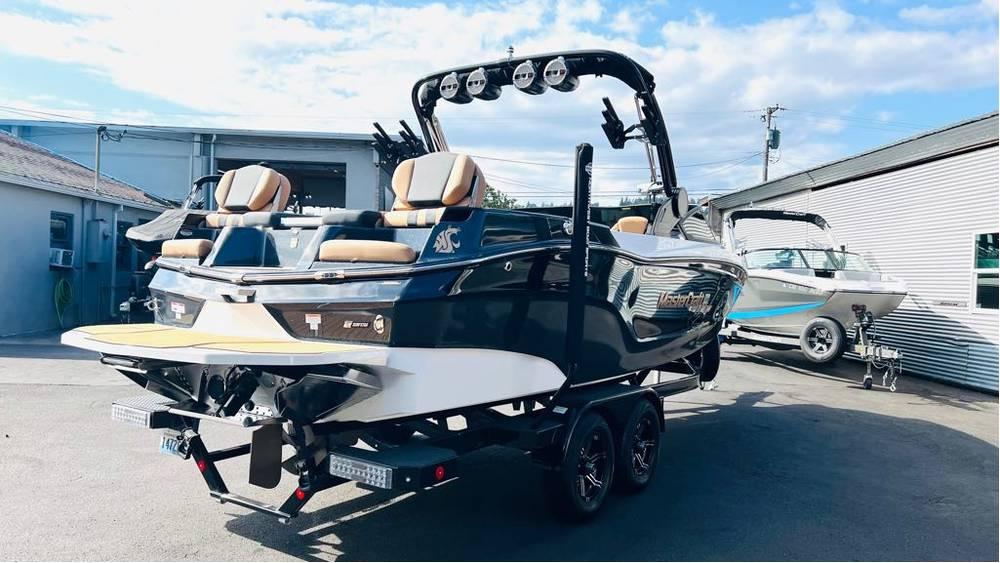 2022 MasterCraft XT24