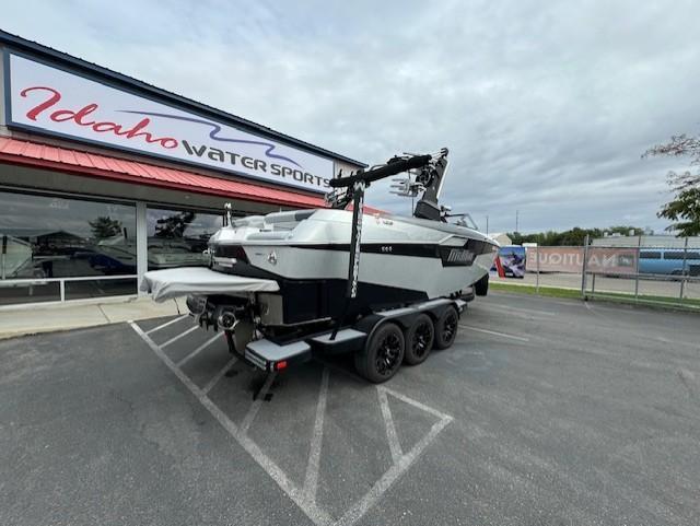 boat.Title