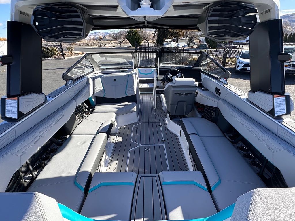 2025 Nautique Super Air Nautique G23