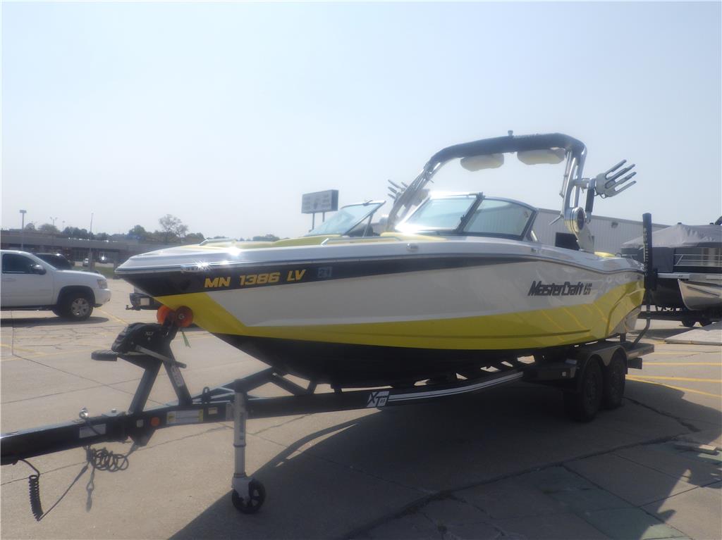 2019 MasterCraft XT23