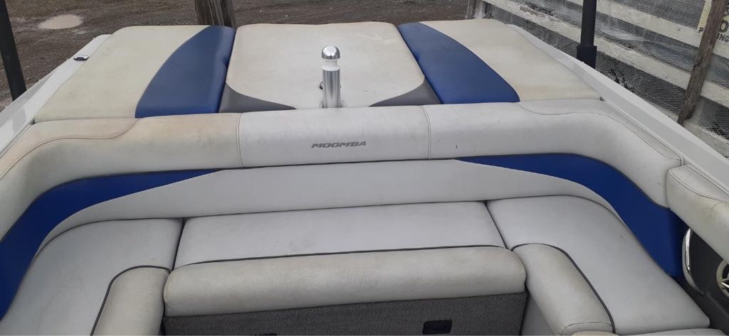 2010 Moomba Outback V