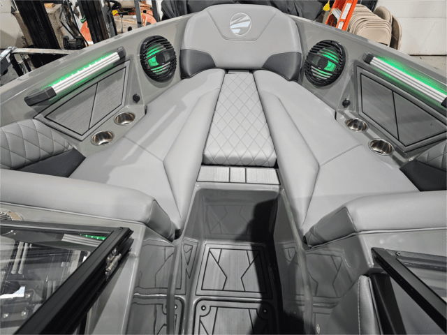 2024 Tige Z1 Surf Boat
