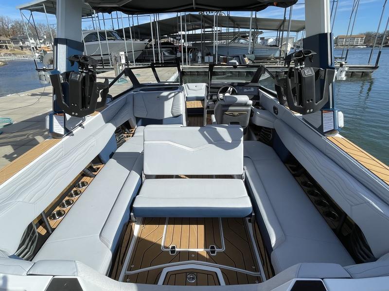 2025 Nautique G25