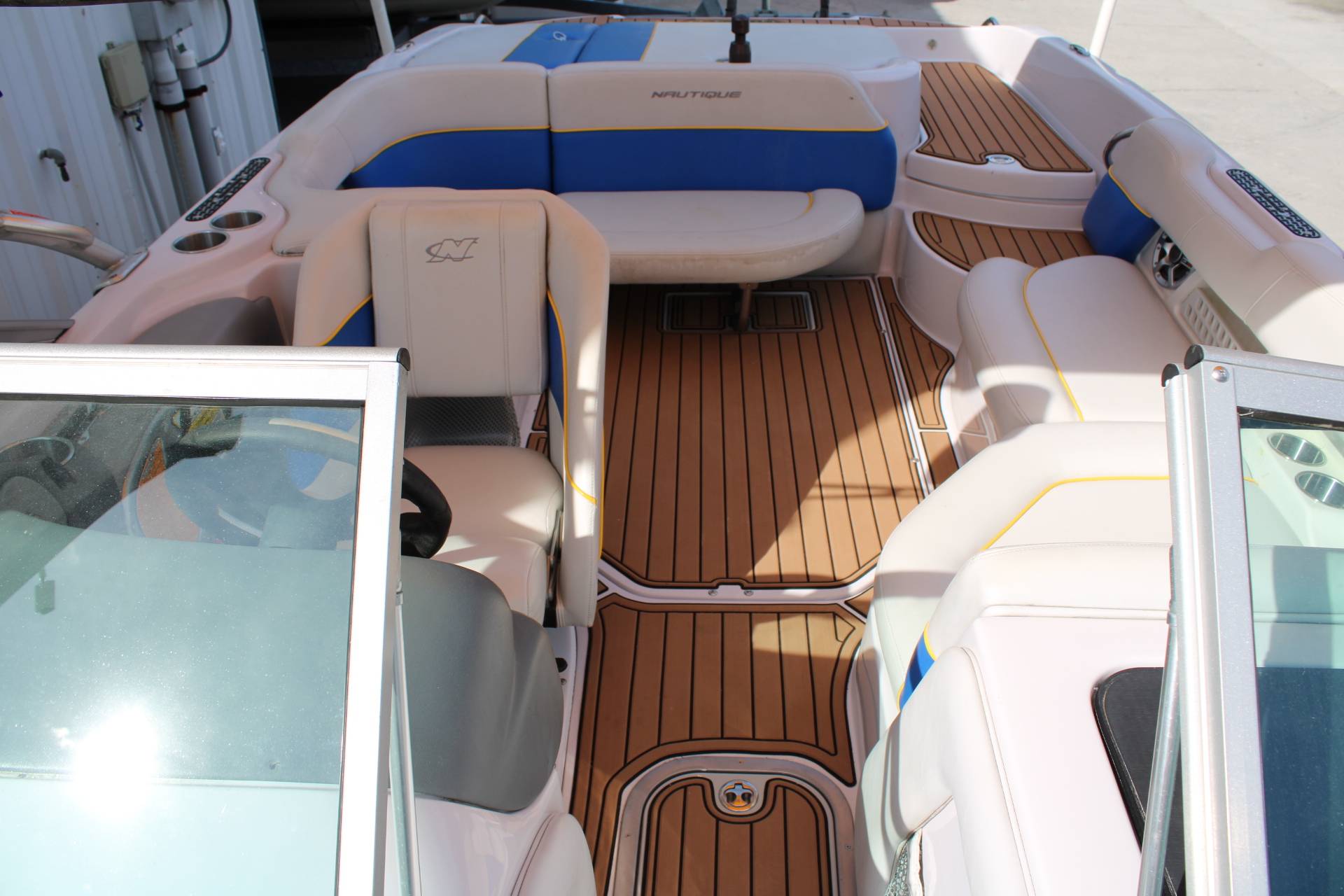 2008 Nautique SV211TE