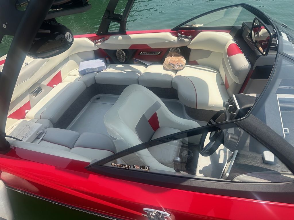 2015 Malibu Boats 22 VLX