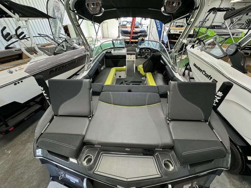 boat.Title