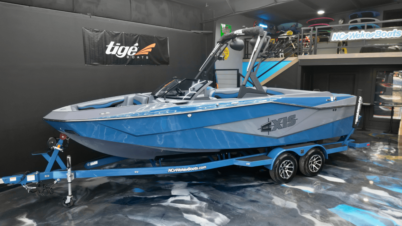 boat.Title
