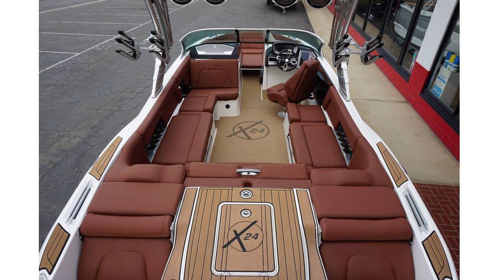 2019 MasterCraft X24
