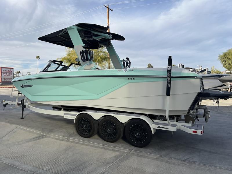2023 Nautique G25