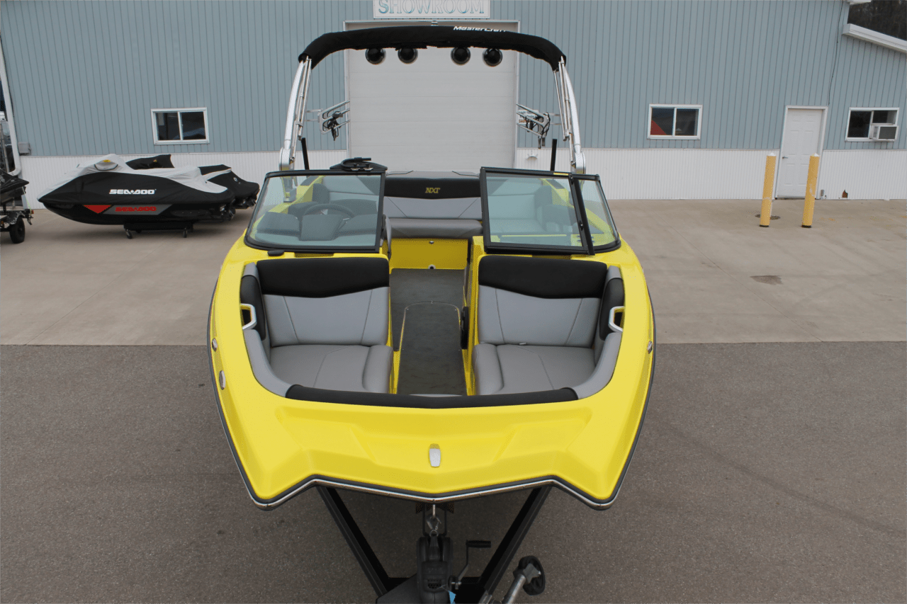 2018 MASTERCRAFTNXT22 50TH ANN. EDITION VERY CLEAN