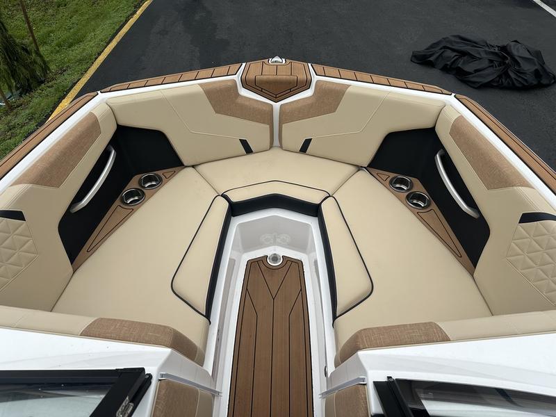 2023 Nautique GS22