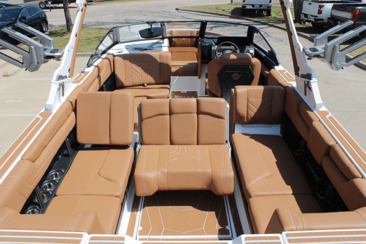2025 Malibu 25 LSV