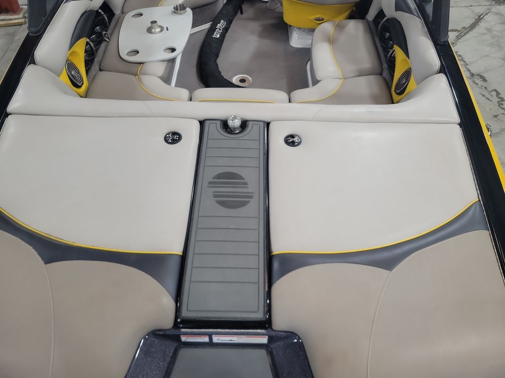 2012 malibu boats 21VLX