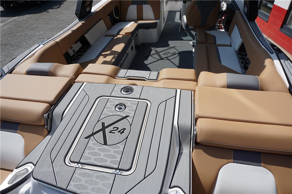 2024 MasterCraft X24 Supercharged