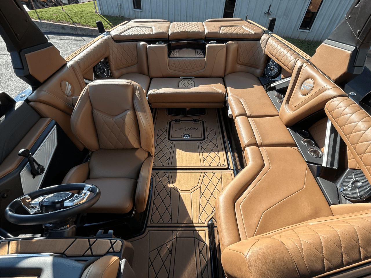 2022 Tige 21ZX ONE OWNER!!