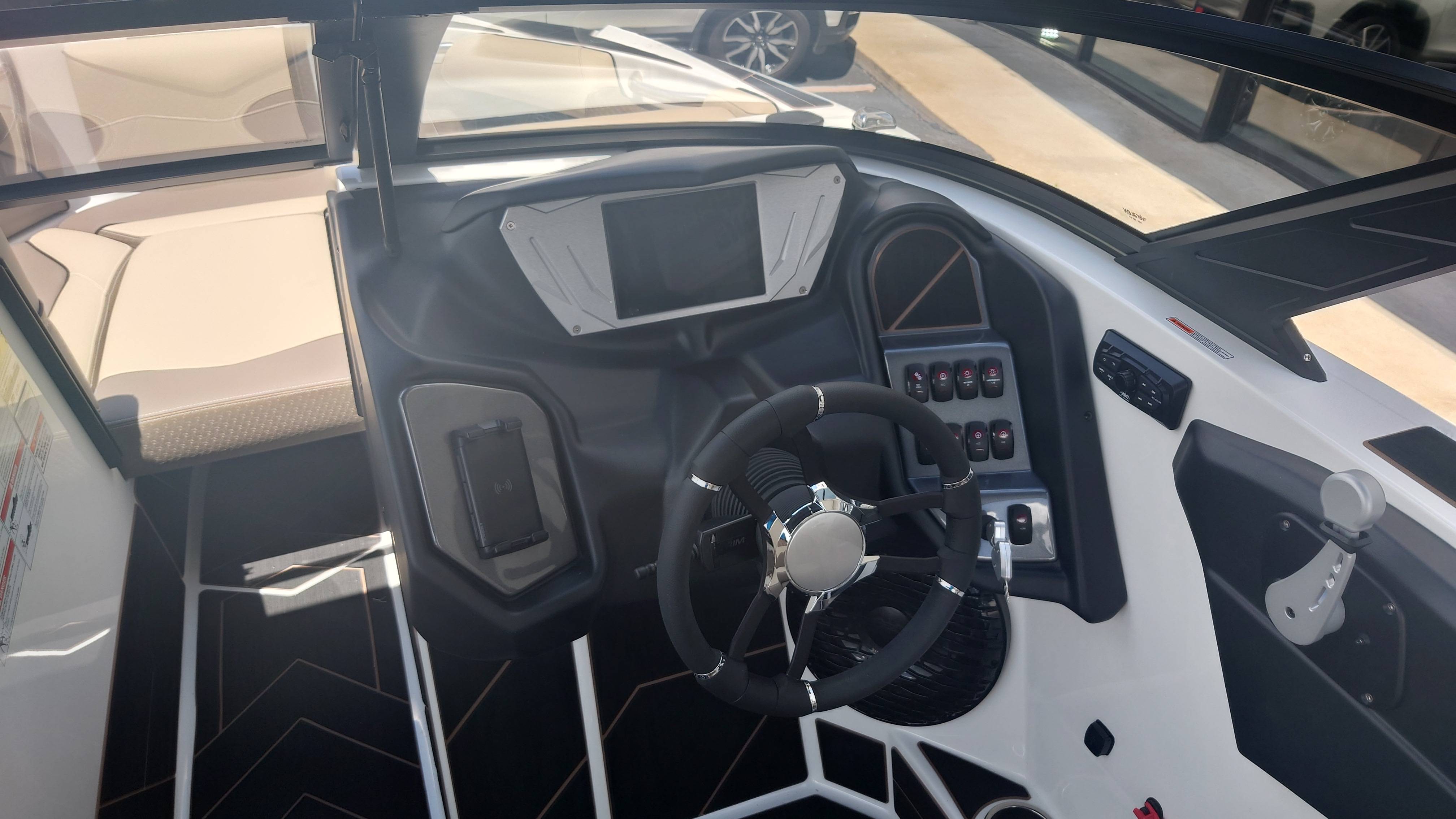 2024 Supreme S220