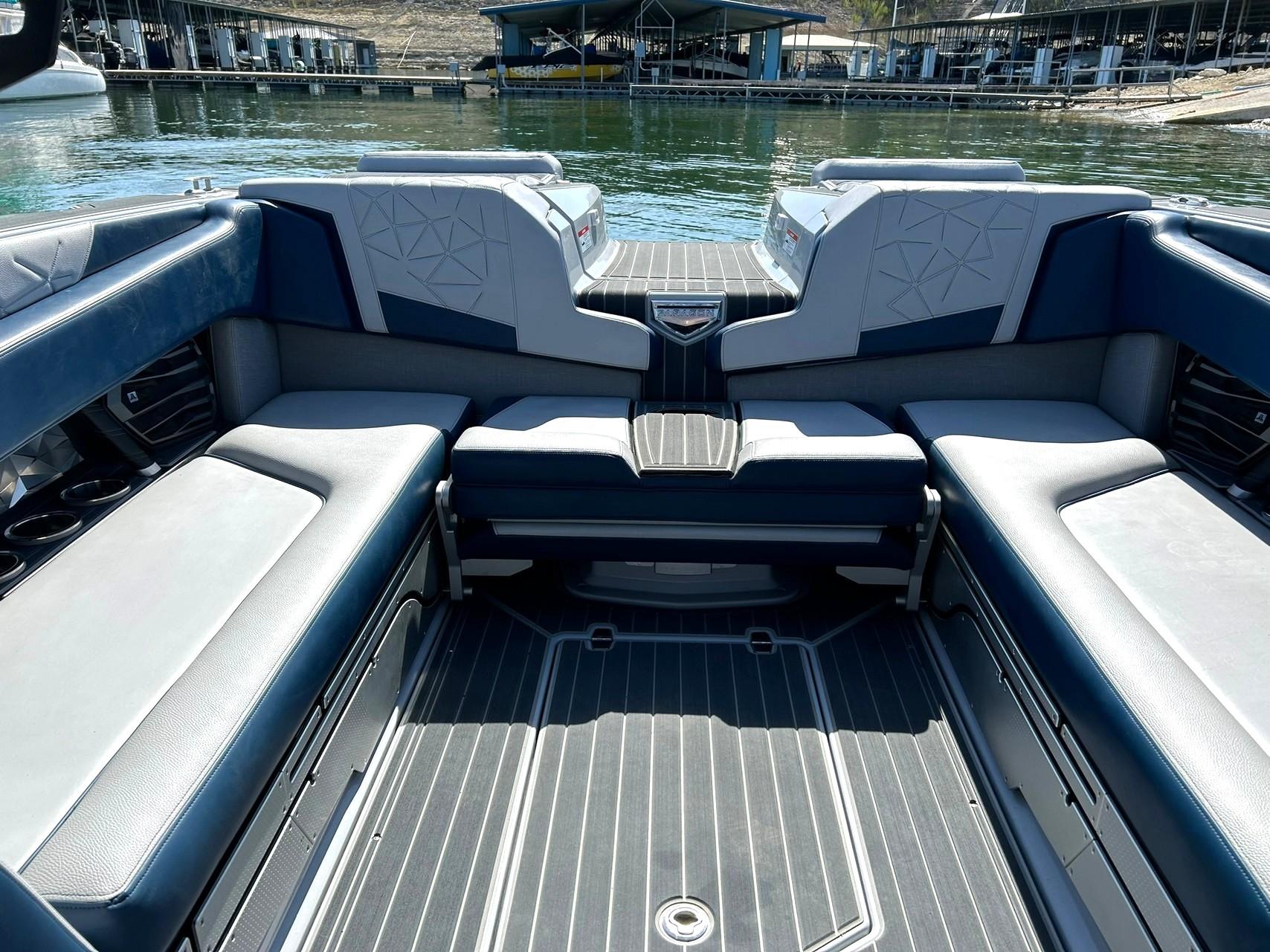 2022 Super Air Nautique G25 Paragon &#8211; 54 Hours with Trailer!