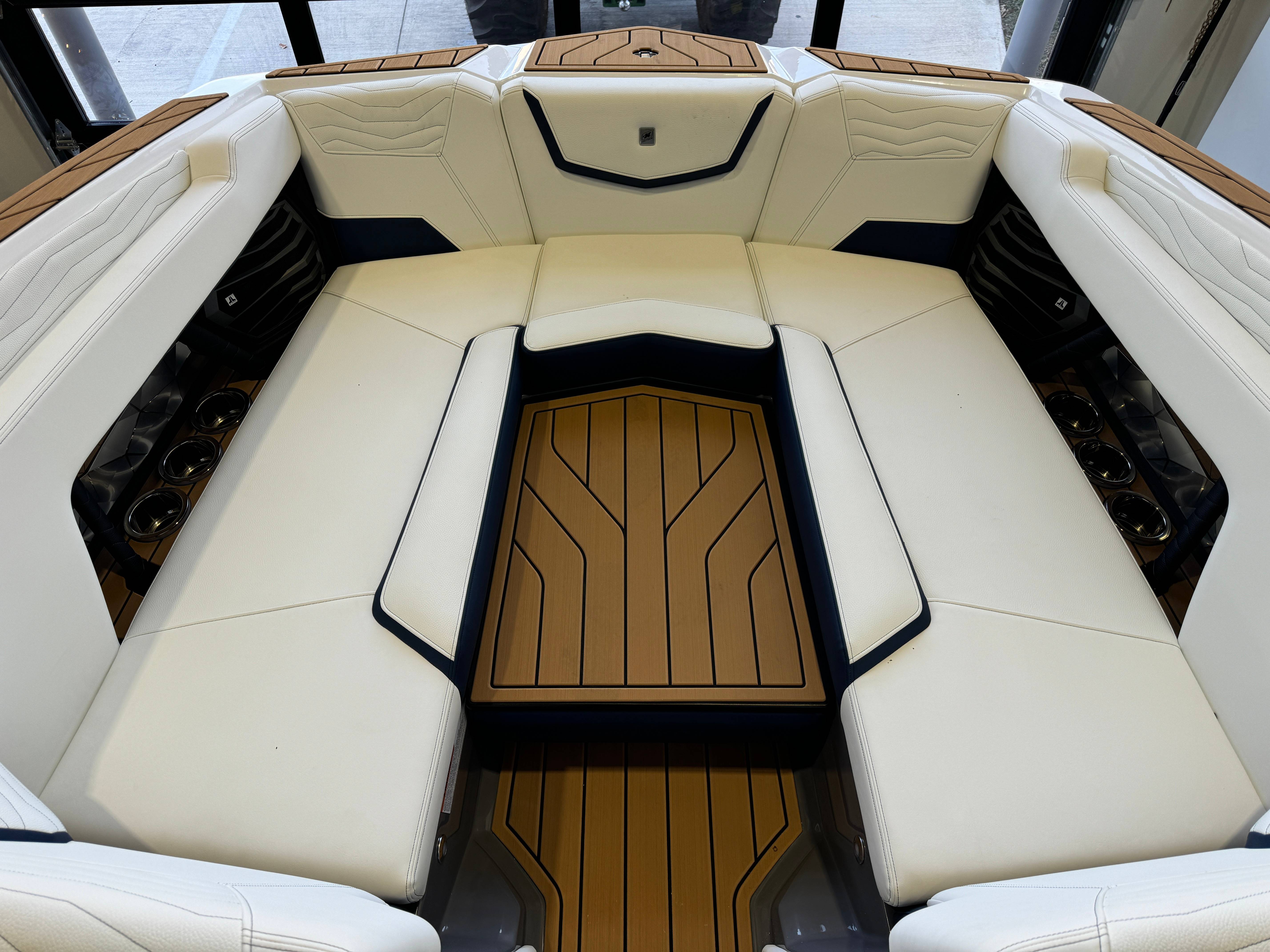 2025 Nautique Super Air Nautique G25