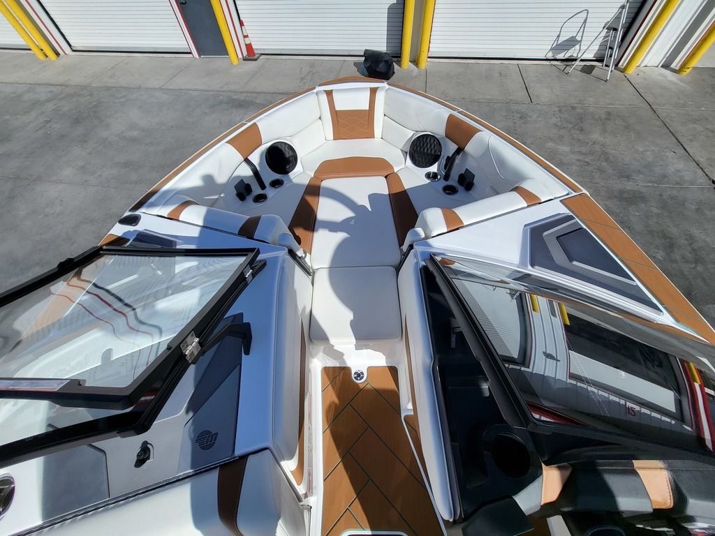 2025 Malibu Boats 23 LSV