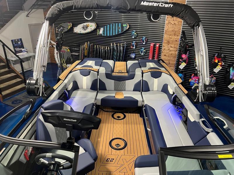 New 2024 MasterCraft XT23