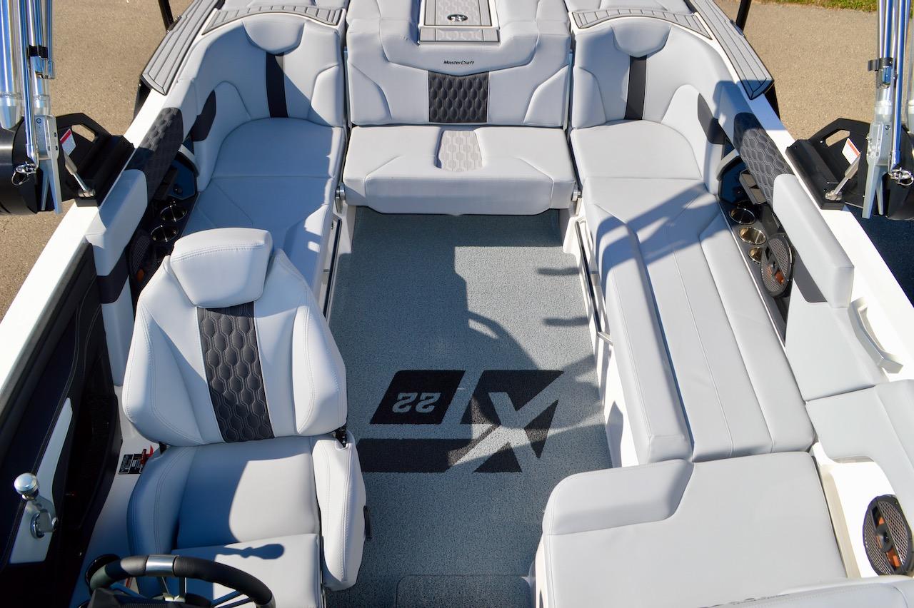2024 MasterCraft XT22