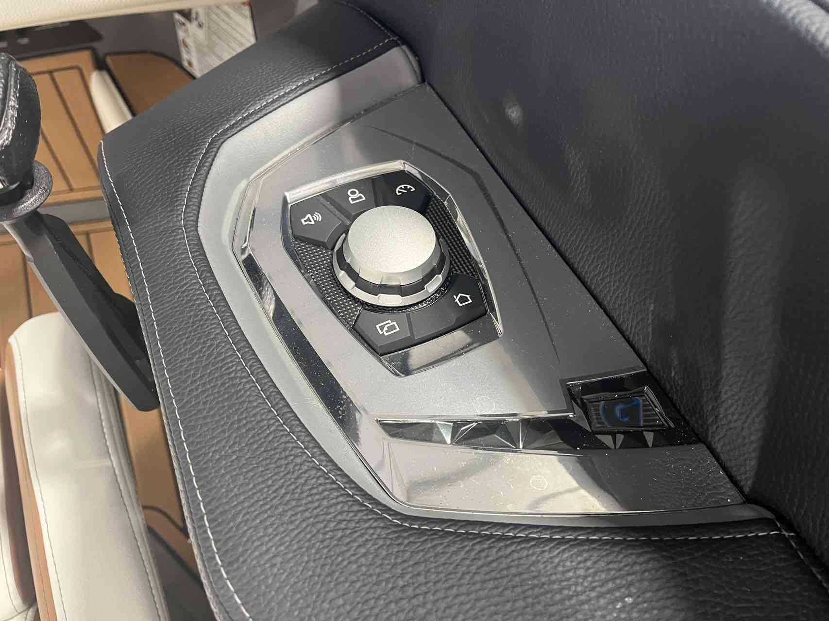 2024 Nautique G23