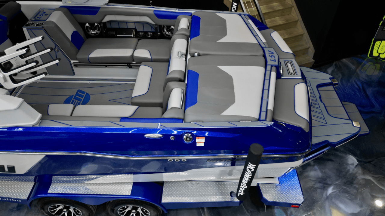 2021 Malibu Wakesetter 25 LSV