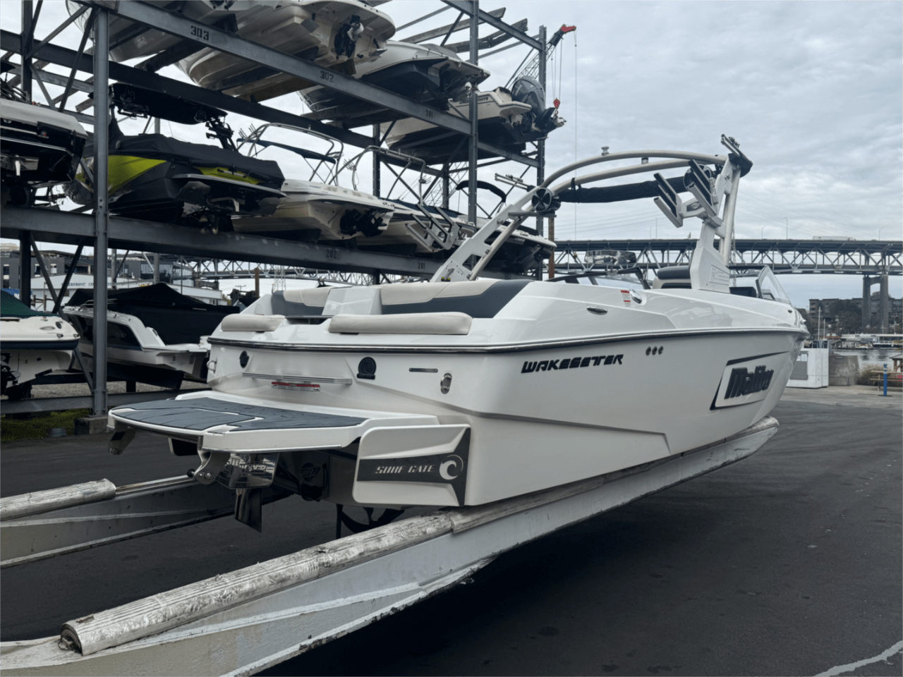 2020 MALIBU 23LSV! CLEAN ONE OWNER BOAT!