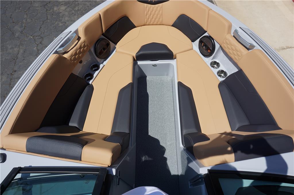 2024 MasterCraft XT25