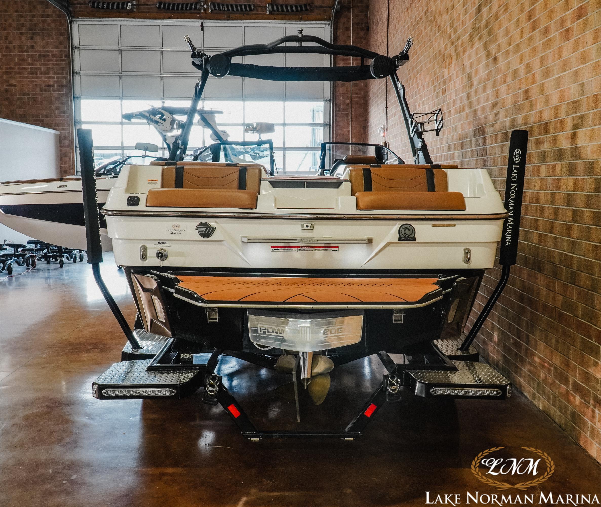 2024 Malibu 23 LSV