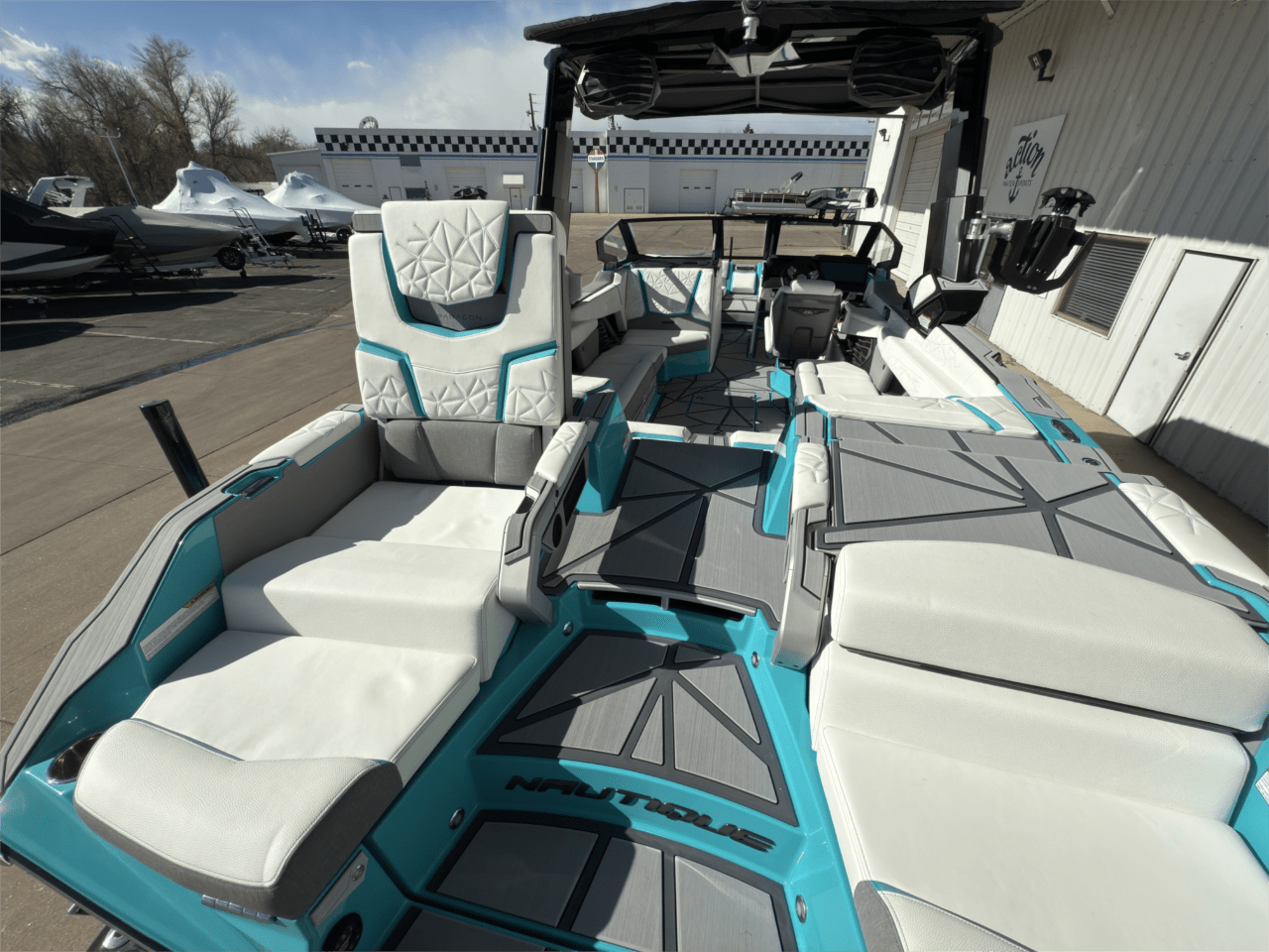 2025 Nautique Paragon G25