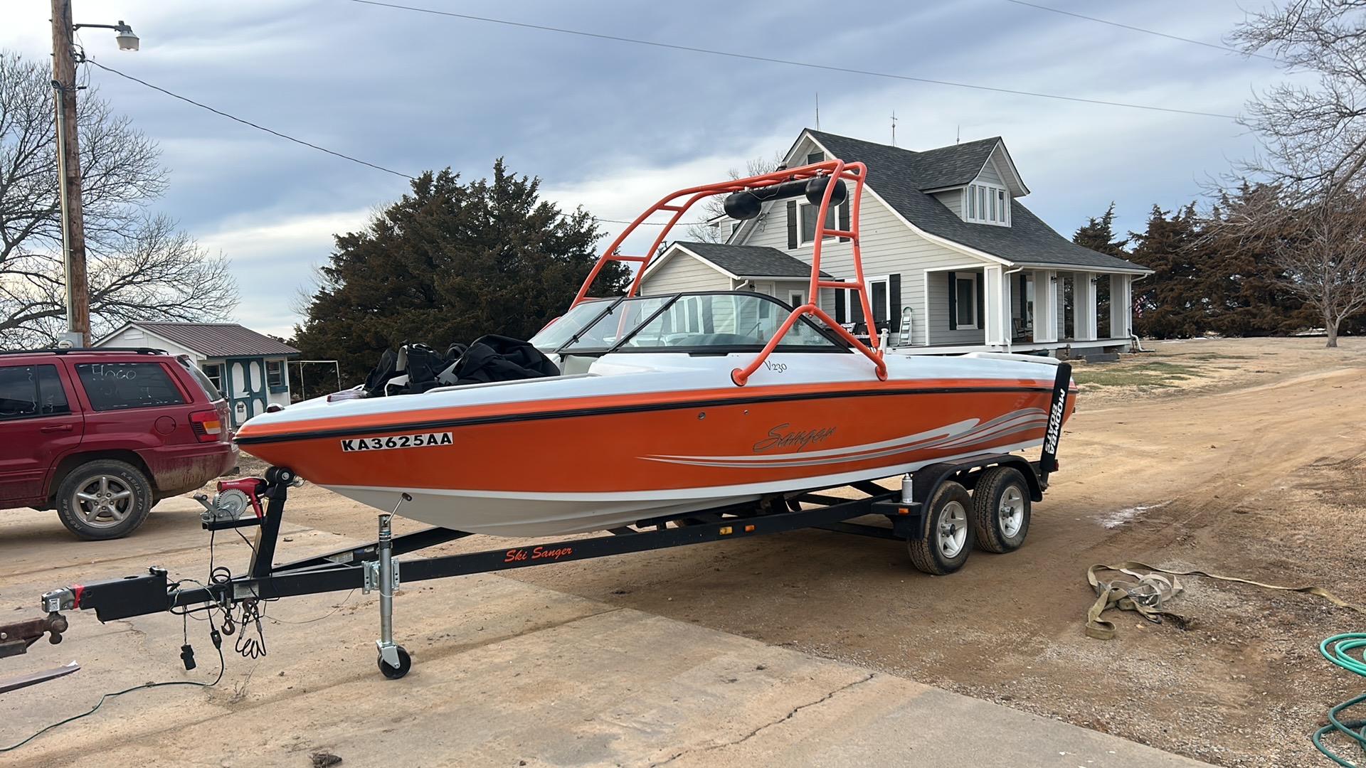 Sanger Boats V230 V-Drive 23 2003