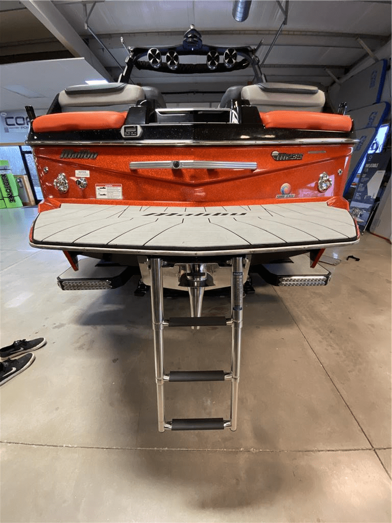 2018 Malibu Boats M235