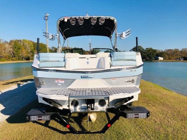 2023 MasterCraft XT24